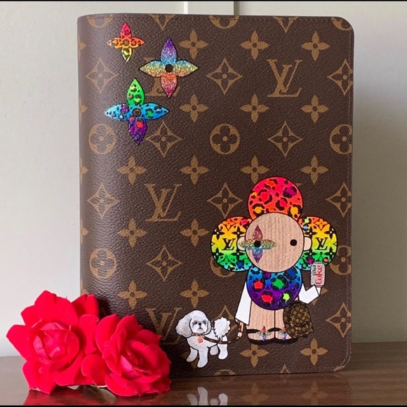 Follow me on Instagram @lvoechic - Picture 8 of 16